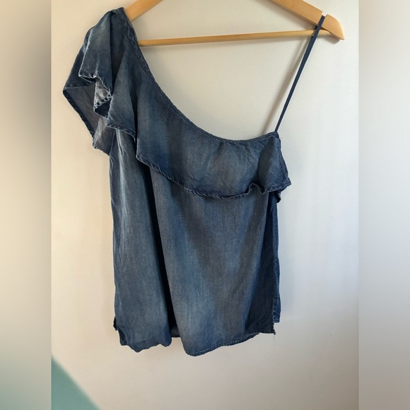 ANTHROPOLOGIE | CLOTH & STONE one shoulder chambray ruffle top| size medium - Picture 7 of 9
